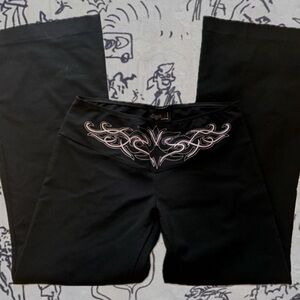 Digitl Black Pants with Pink Embroidery
Tramp stamp yoga pants💕